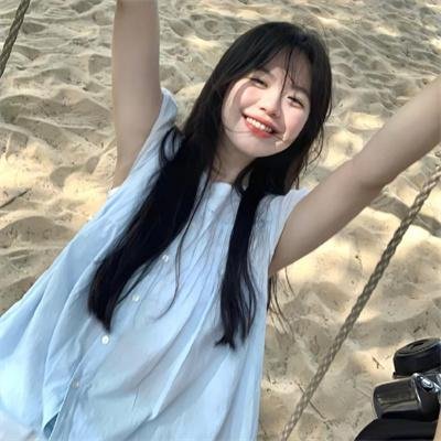 她的玫瑰藏着刀